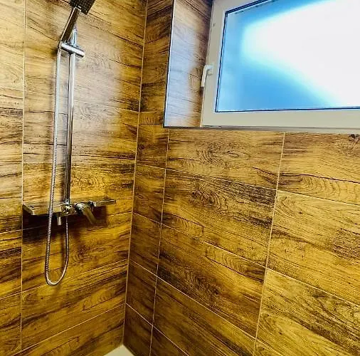 Dluga 100 منزل للإقامة *